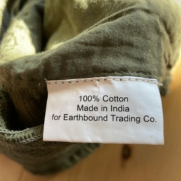 Textured cotton, olive halter top with beaded ties - Picture 6 of 6